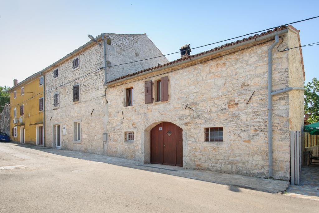 Apartments Borgo 8 Tar-Vabriga Exterior foto