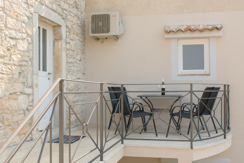 Apartments Borgo 8 Tar-Vabriga Exterior foto
